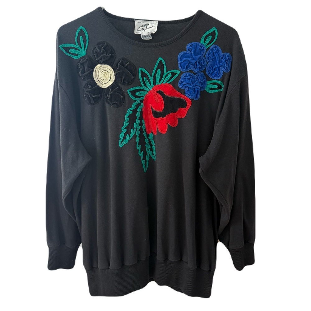 VINTAGE 90’s Floral Embroidered Black Sweater